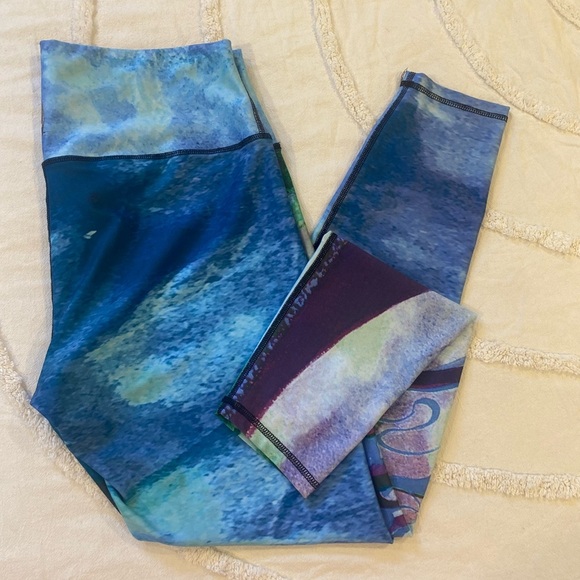 Nominou Activewear Fine Art Leggings Size Large - Picture 6 of 7